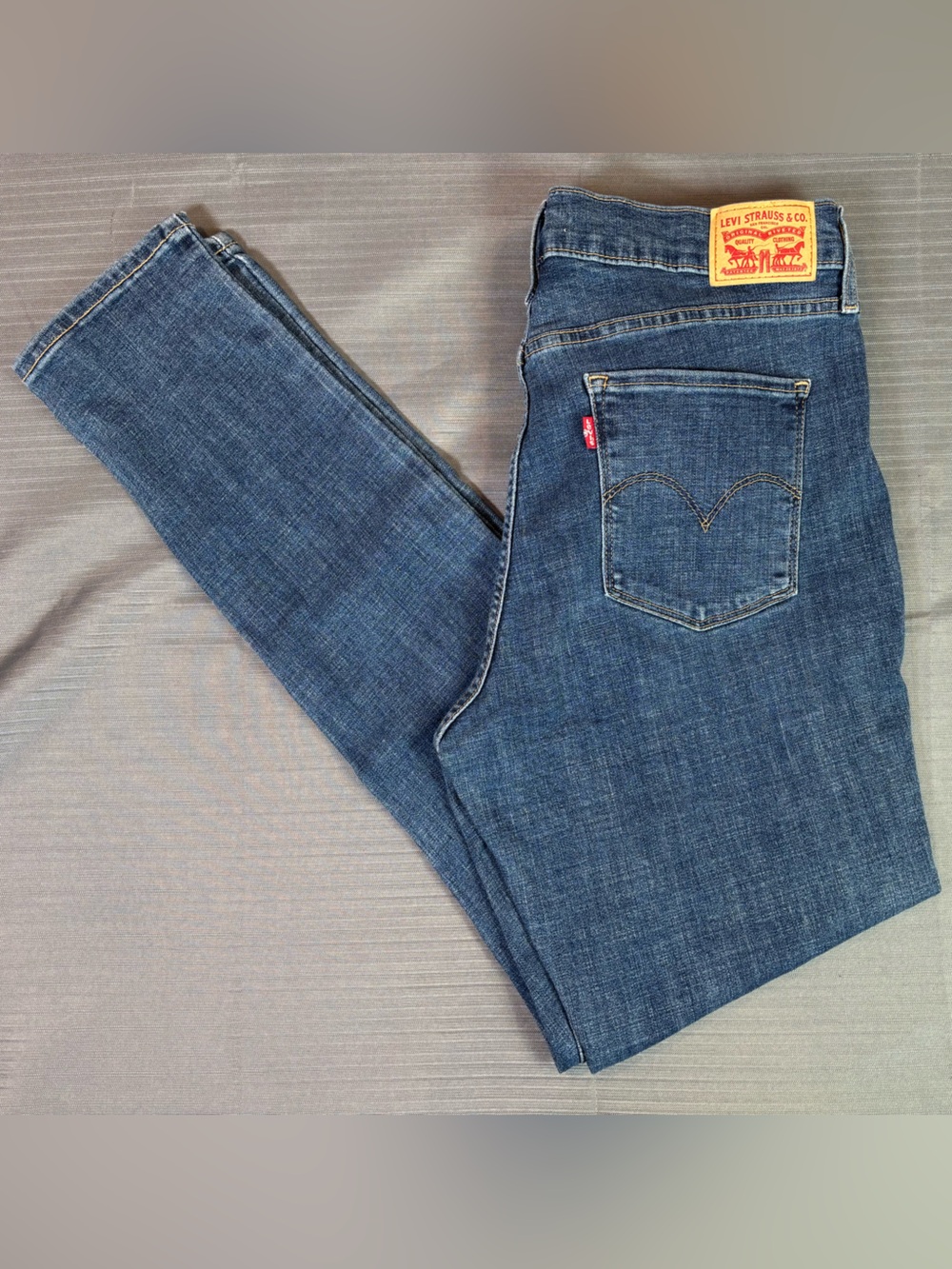 Levi’s 311 Shaping Skinny Jeans Women’s 32x32 Stretch Denim Mid Rise Blue Wash